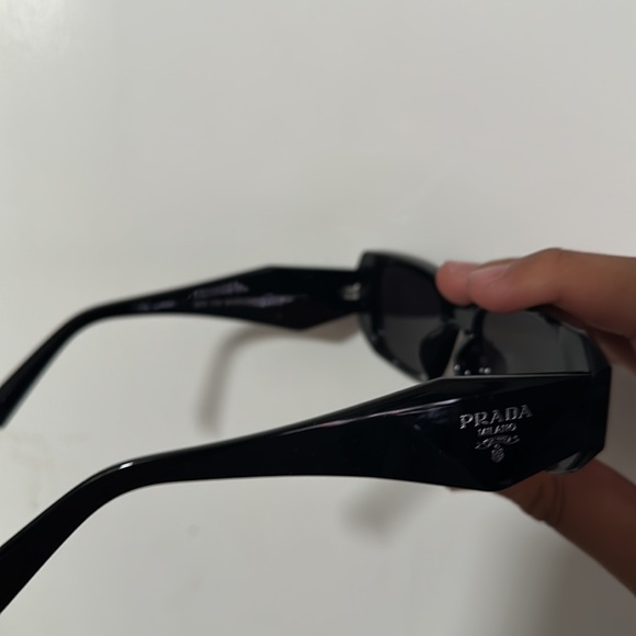 Prada glasses - Picture 2 of 3